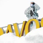 Davos es una pequeña ciudad alpina Suiza donde todos los inviernos se reúnen los grandes líderes políticos y económicos del mundo