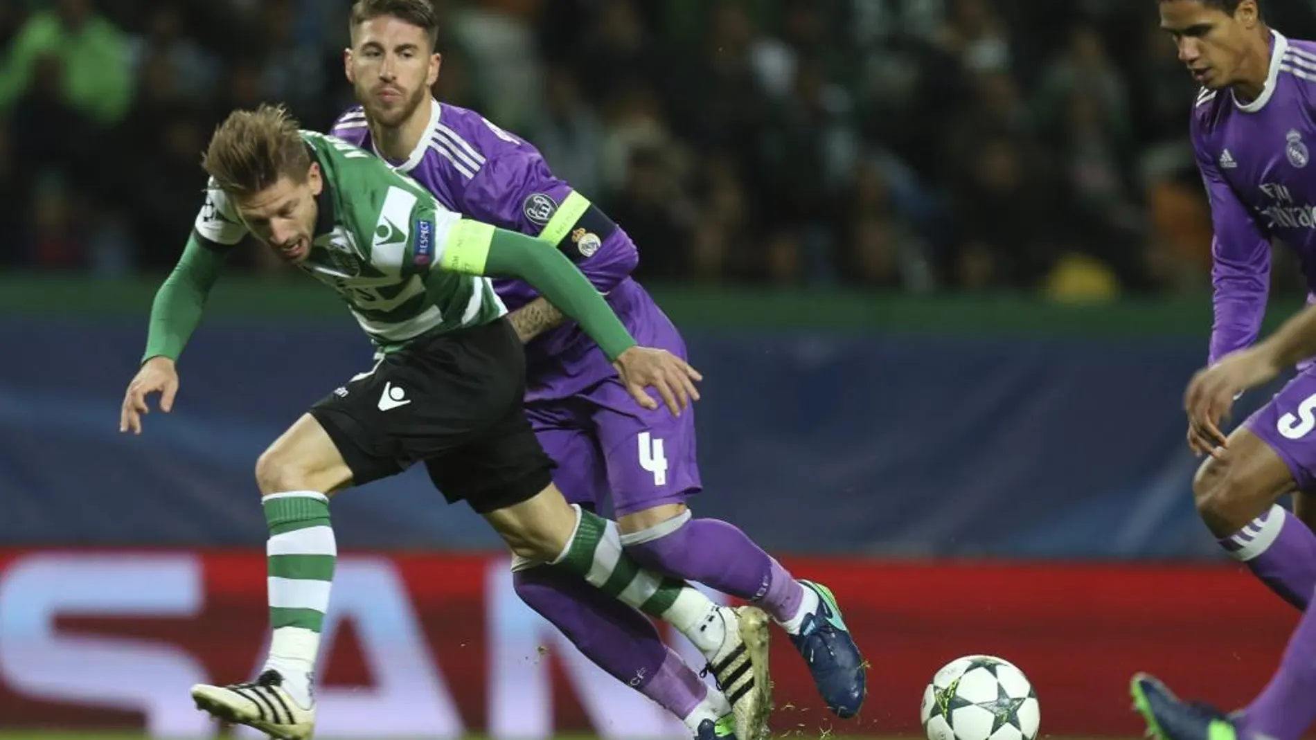 Benzema también pide su sitio