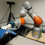 El prototipo diseñado para manipular los alimentos