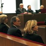El expresidente Artur Mas (c); la exvicepresidenta Joana Ortega (d), y la exconsellera Irene Rigau (i), durante el juicio en el Tribunal Superior de Justicia de Cataluña (TSJC)