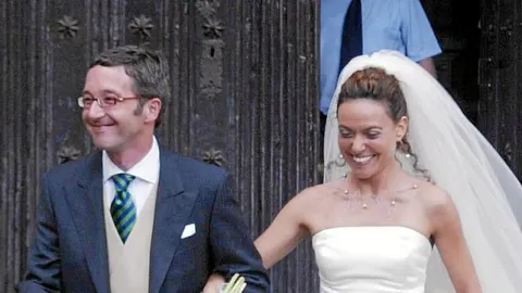 José María Lasalle y Meritxell Batet el día de su boda en 2005