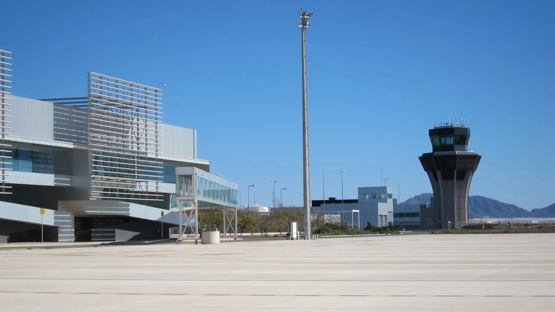 El aeropuerto Internacional de la Región de Murcia celebra el próximo 15 de este mes su primer aniversario