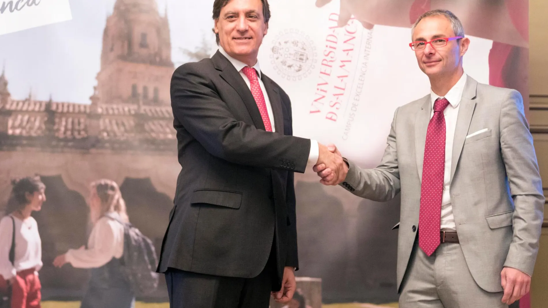 El alcalde de Salamanca, Carlos García Carbayo, y el rector de la USAL, Ricardo Rivero, presentan la nueva marca