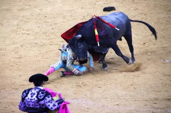 Juanito caza una oreja en una extraordinaria novillada de Escolar