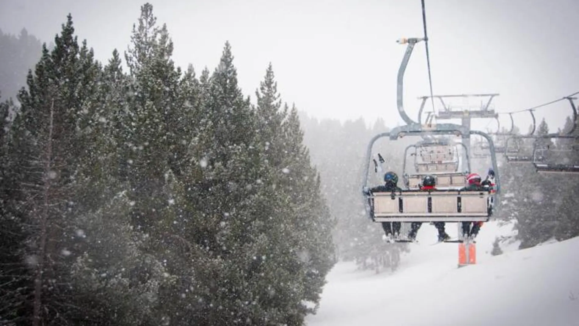 Fin de semana de buena nieve en las estaciones del Grupo Aramón