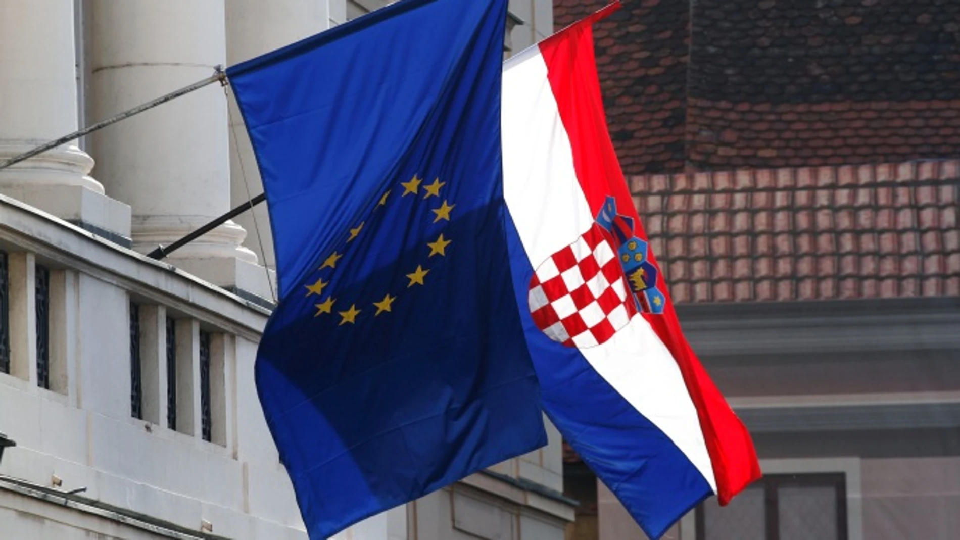 Croacia vota sin entusiasmo su adhesión a la UE