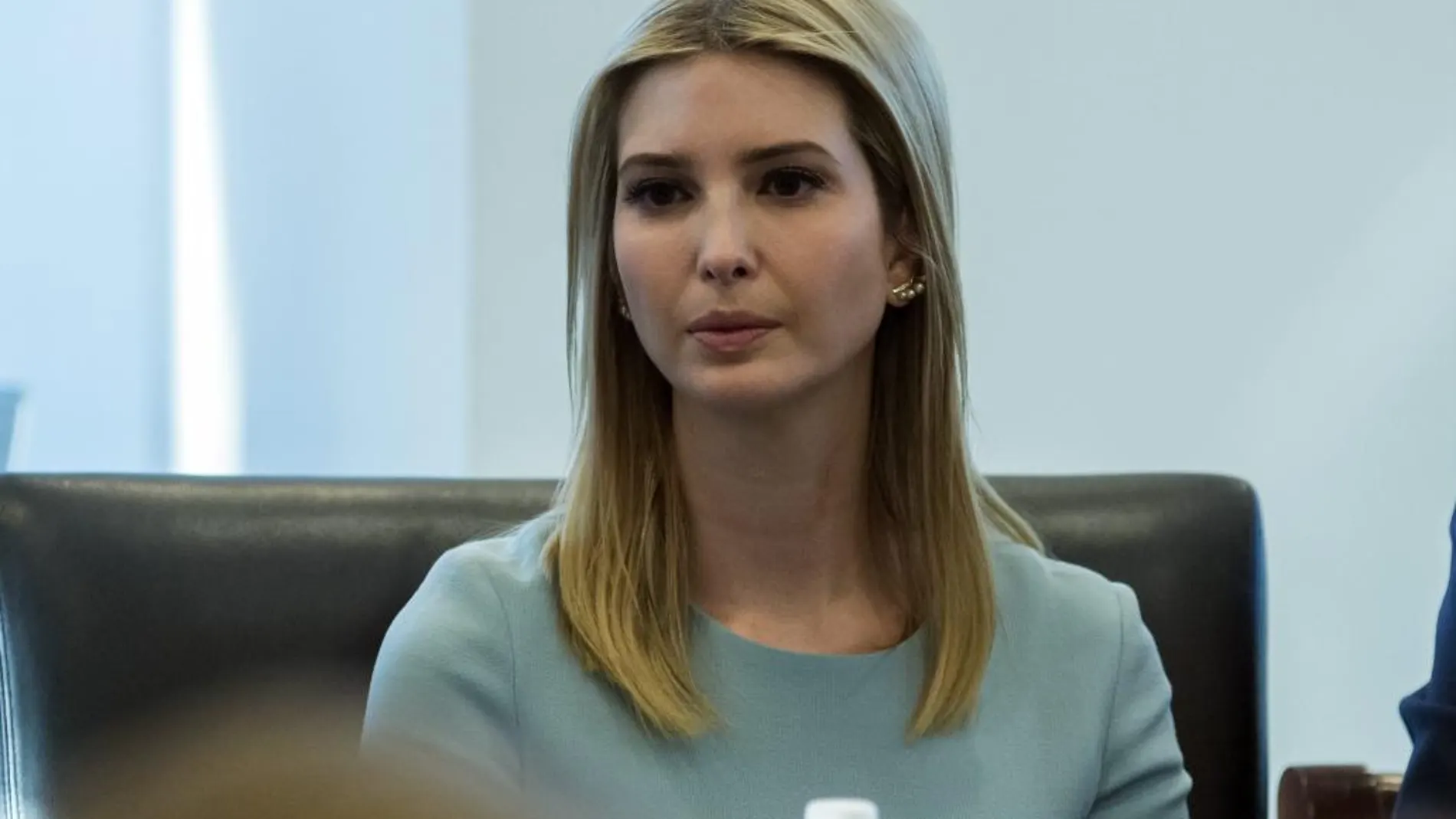 La hija del presidente electo de EEUU, Donald Trump, Ivanka Trump, durante una reunión de líderes de la industria tecnológica en la Torre Trump, en Nueva York el pasado día 14
