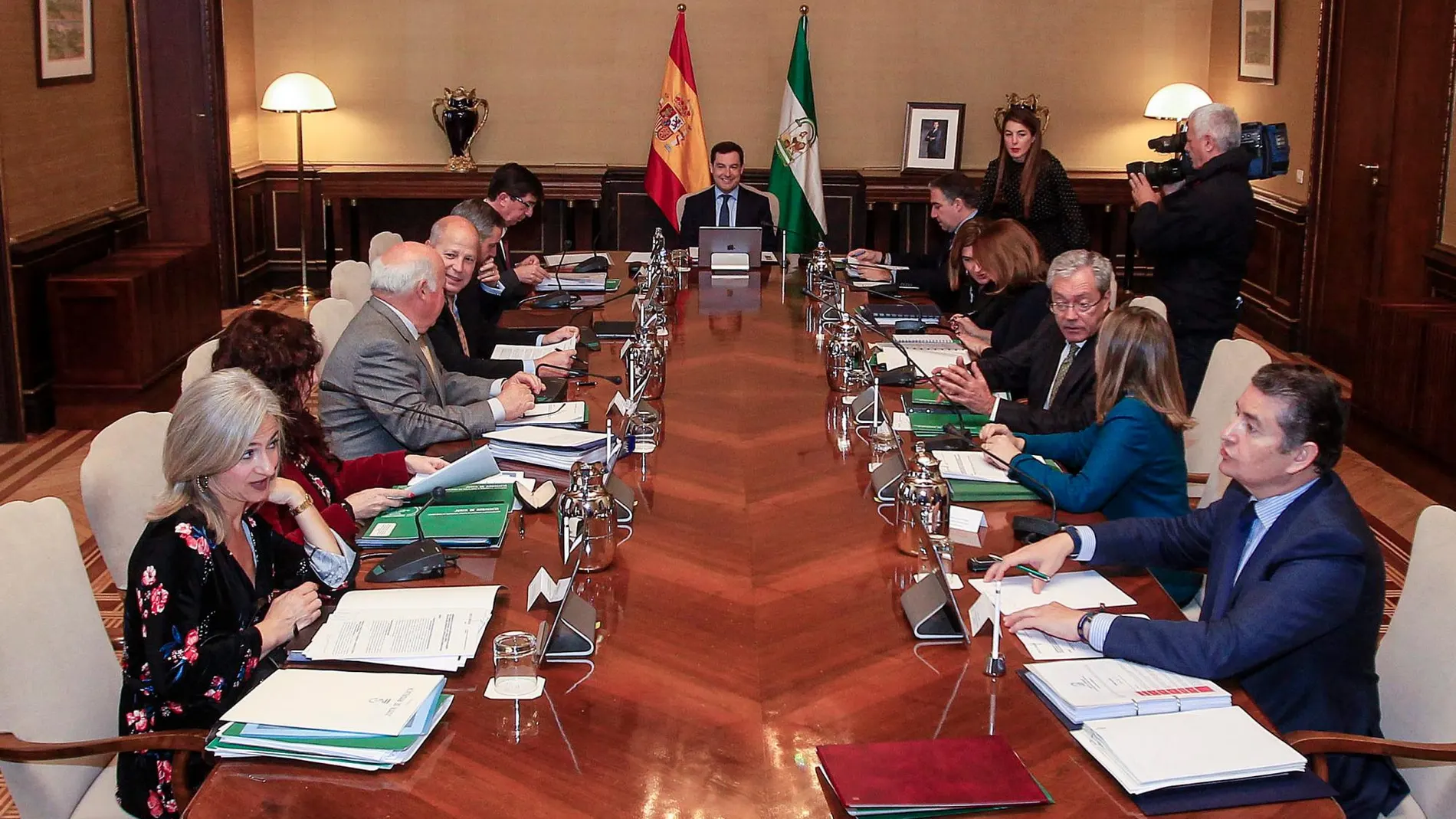 El Consejo de Gobierno celebró ayer su tercera reunión semanal con la incorporación del nuevo responsable de Hacienda, Juan Bravo, y la aprobación del Decreto de estructura y los nombramientos de directores generales y delegados territoriales / Foto: Manuel Olmedo