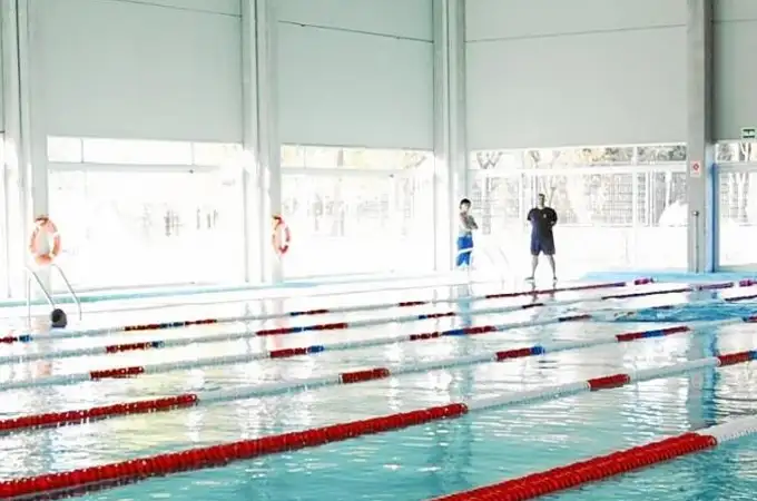 Las piscinas municipales pierden 5.000 bañistas al día