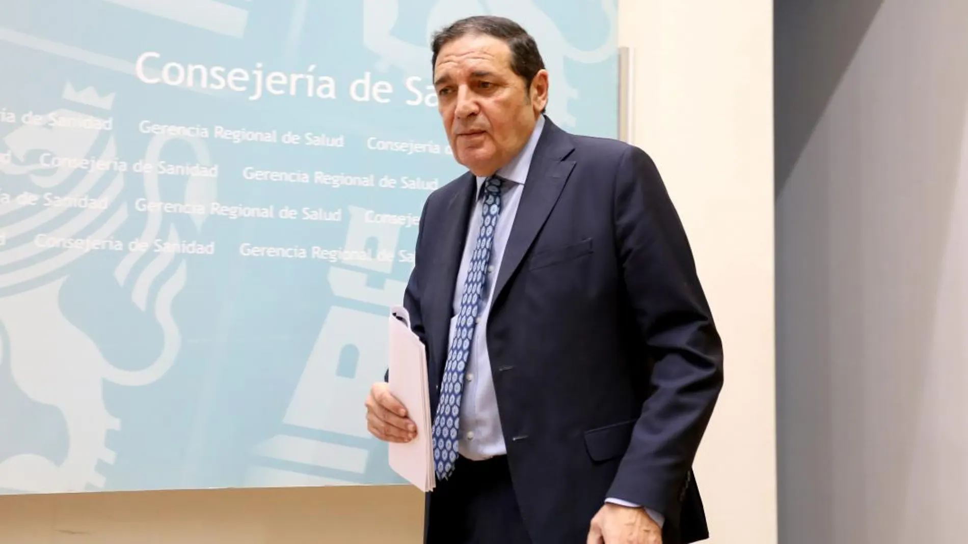 El consejero de Sanidad, Antonio Sáez Aguado, reprocha a la oposición se «visión catastrofista» de la Sanidad