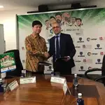 Indonesia y España firman un acuerdo de entendimiento basado en un juego de Mesa de fútbol
