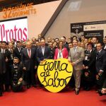 La consejera de Agricultura y Ganadería, Milagros Marcos, junto con los participantes del Campeonato de Sumilleres / Juan Lázaro/Ical