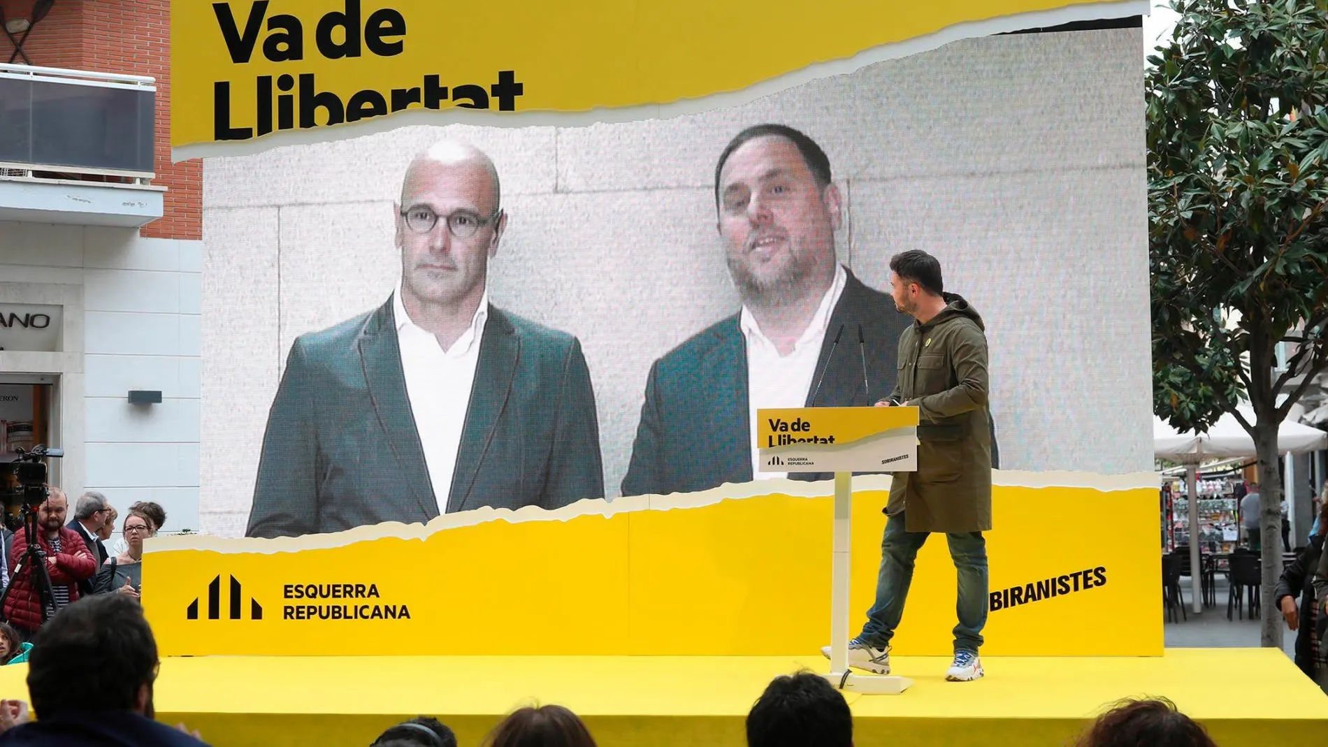 Oriol Junqueras y Raül Romeva en un acto de campaña desde Soto del Real defienden que su candidatura no tiene nada de simbolismo por estar en prisión