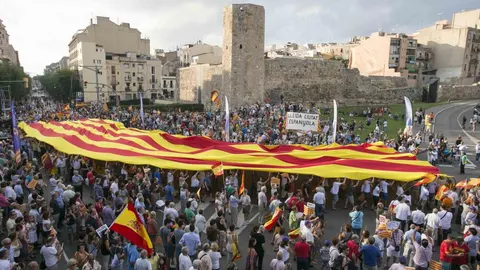 Los ciudadanos de Cataluña tienen que trabajar 224 días para pagar la parte de la deuda del conjunto del Estado que les corresponde