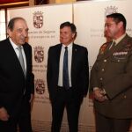 Francisco Vázquez junto a Rafael Calvo y José María Martínez / Diego de Miguel/Ical