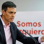 El Secretario General del PSOE Pedro Sánchez, durante la rueda de prensa en la sede del partido en Madrid