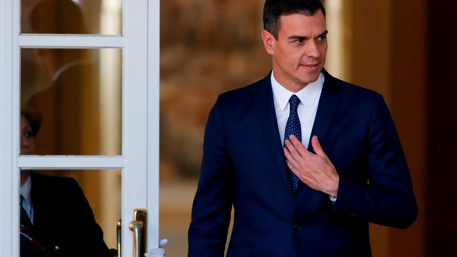 Sánchez fía las elecciones al auge de VOX y la caída de Iglesias