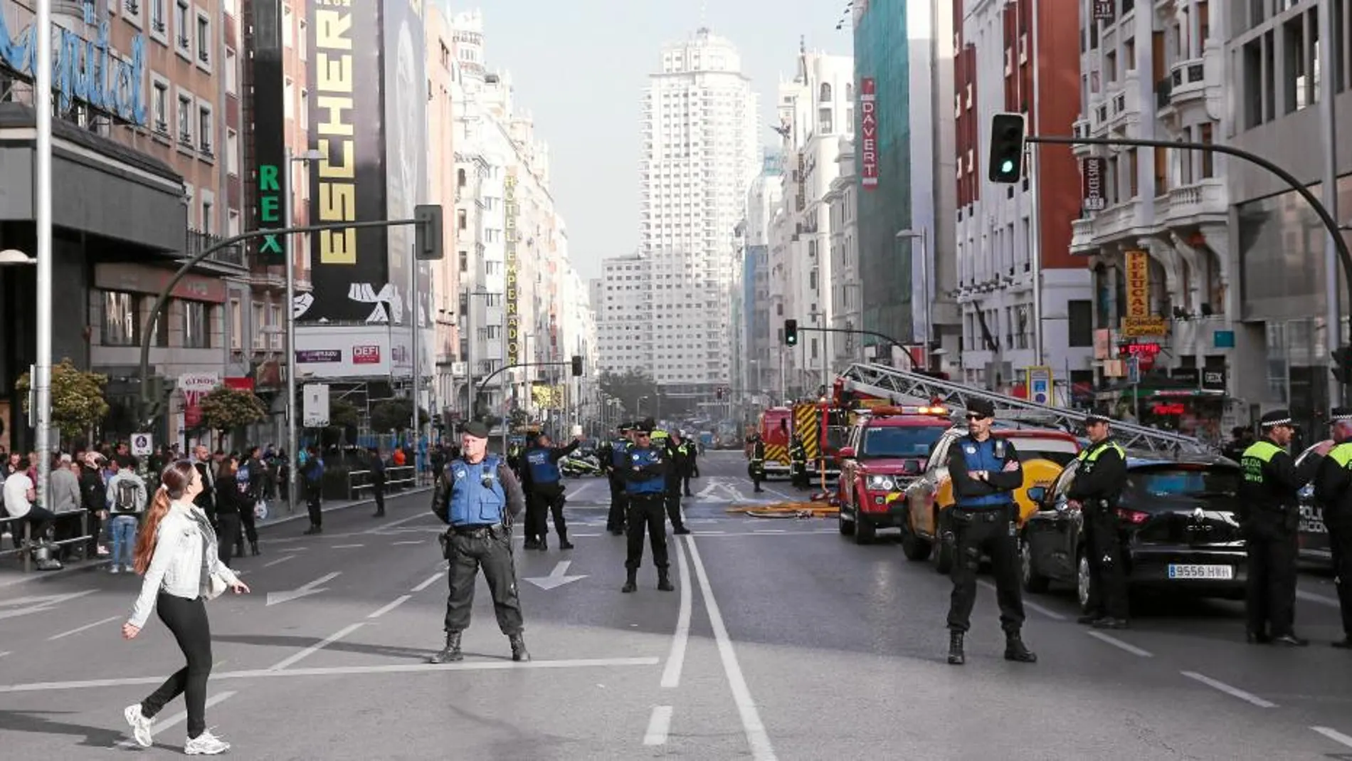 Los agentes de la Policía Municipal son los primeros que pueden actuar en caso de atentado terrorista indiscriminado y de los que más horas pasan a pie de calle