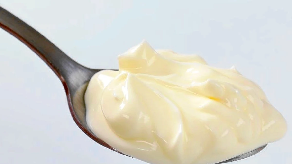 El ingrediente secreto para que la mayonesa aguante hasta dos meses en la nevera