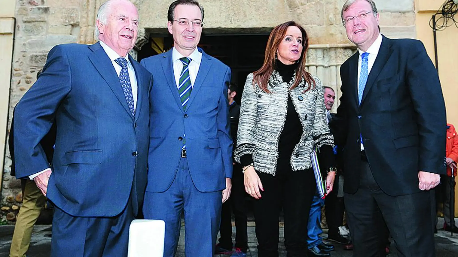 Javier Amoedo, Germán Barrios, Silvia Clemente y Antonio Silván, ayer en León.