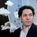 El director de orquesta Gustavo Dudamel, durante la rueda de prensa en la que presentaron los detalles del concierto de la Orquesta Filarmónica de Viena