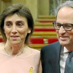 Carola Miró i Bedós, junto a su marido Quim Torra durante la sesión del parlament en la que se eligió a Puigdemont