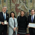 Entrega de los Premios Reina Letizia. De (I a D), el alcalde de Ávila, José Luis Rivas, Sonia Pascual Gómez-Cuétara, la consejera de Familia e Igualdad de Oportunidades. Alicia García y el presidente del Grupo Pascual, Tomás Pascual Gómez -Cuétara.