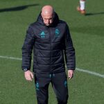 Zinedine Zidane, en el entrenamiento de ayer del Madrid