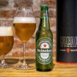 La cerveza Heineken en copas Riedel