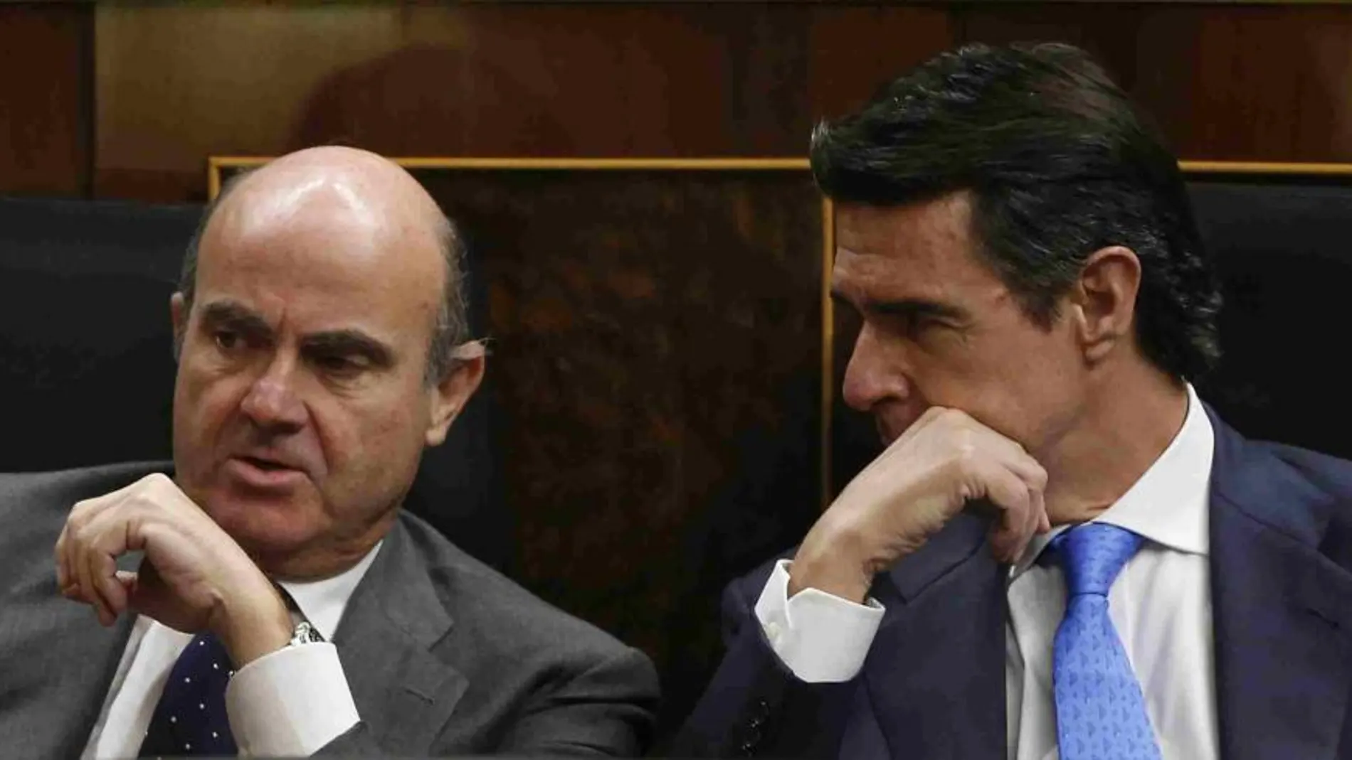Luis de Guindos y José Manuel Soria en el Congreso el pasado mes de octubre.