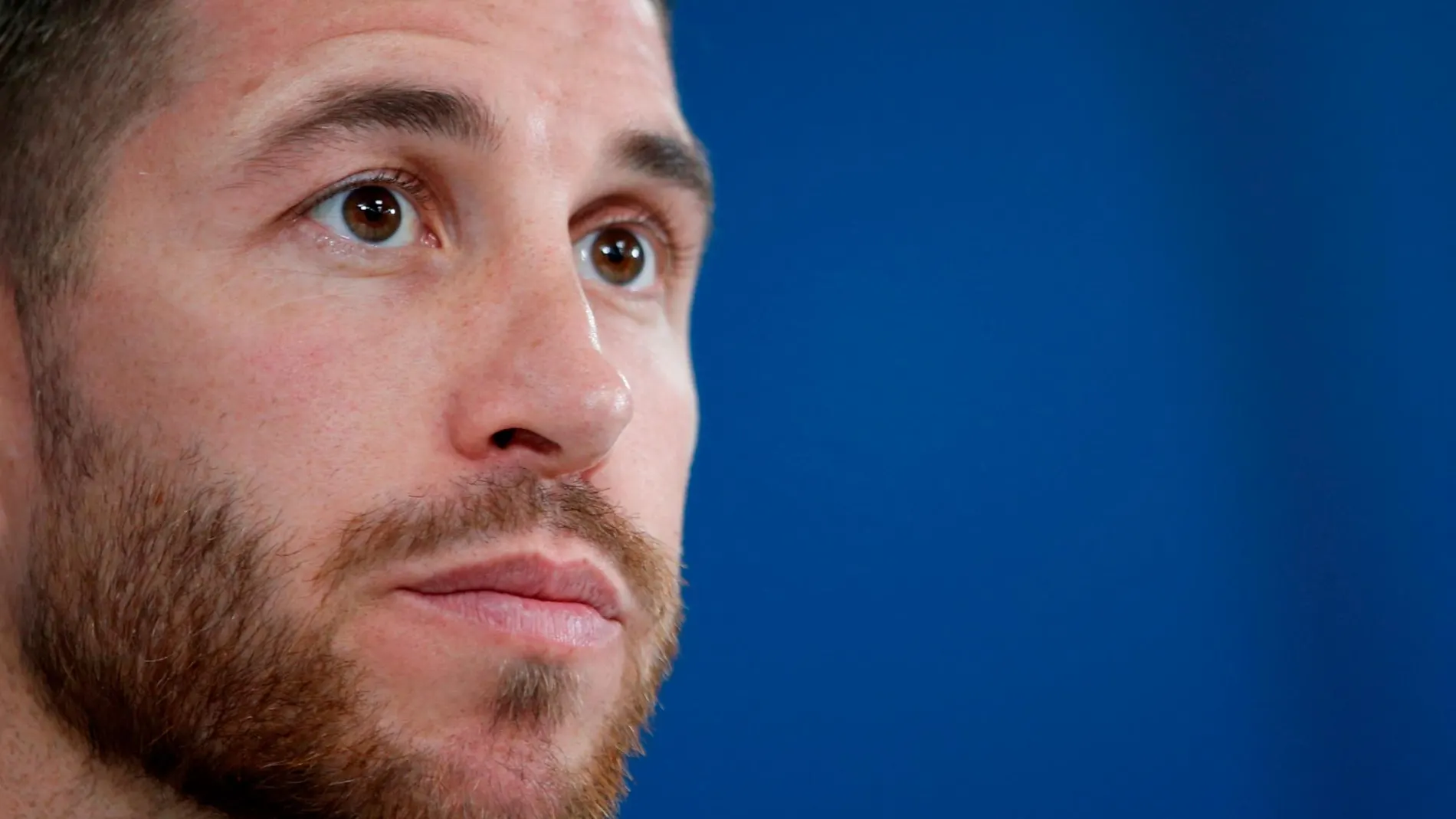 El defensa español del Real Madrid Sergio Ramos da una rueda de prensa en el estadio Zayed Sports City en Abu Dabi (Emiratos Árabes Unidos). El equipo se enfrentará al Al Ain FC en la final del Mundial de Clubes de la FIFA mañana / EFE