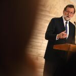 Mariano Rajoy hoy en Sofía, tras su reunión con el presidente de Bulgaria. EFE/ Vassil Donev