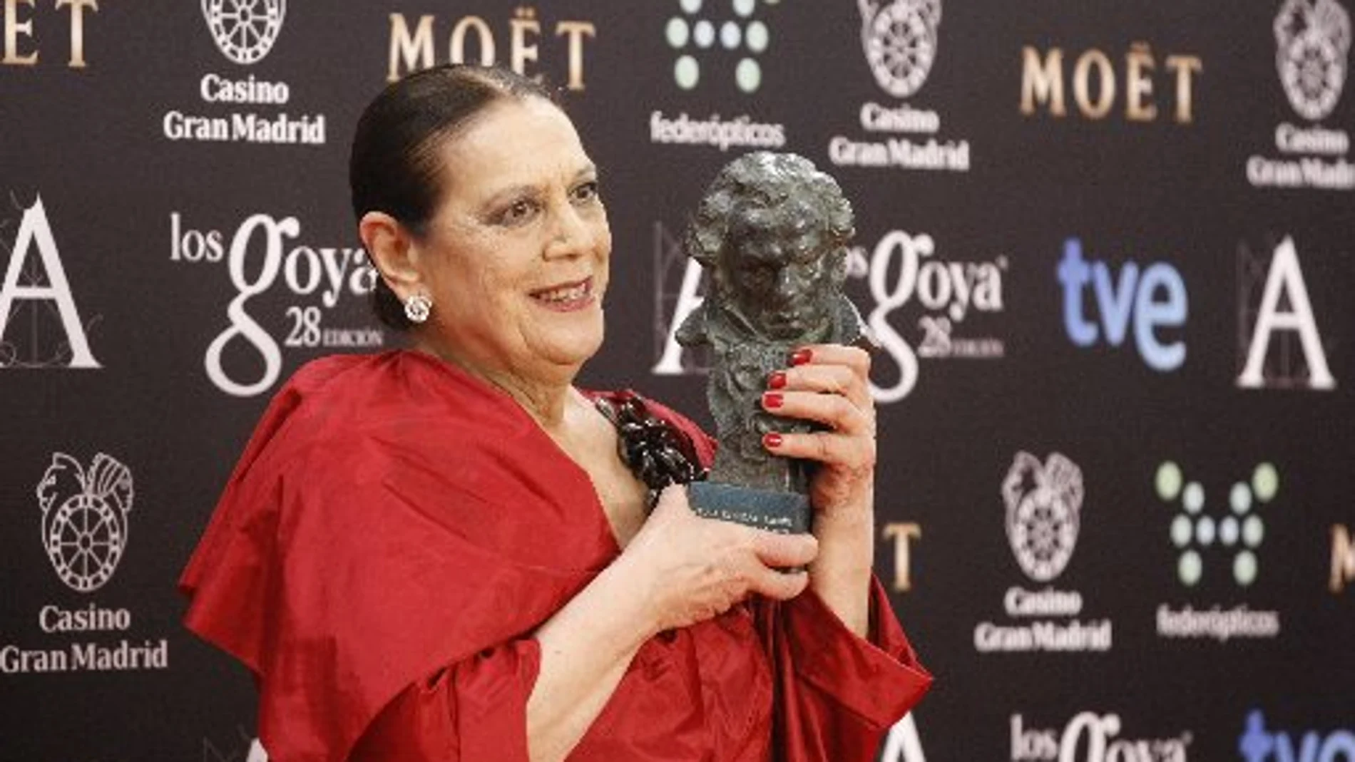 La actriz con su Goya en 2014