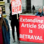Partidarios del Brexit protestan frente a Westminster en contra de una prórroga del artículo 50