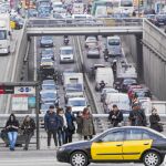 Todos los indicadores de contaminación en el aire de Barcelona han aumentado en los dos últimos años y superan los límites establecidos por la OMS