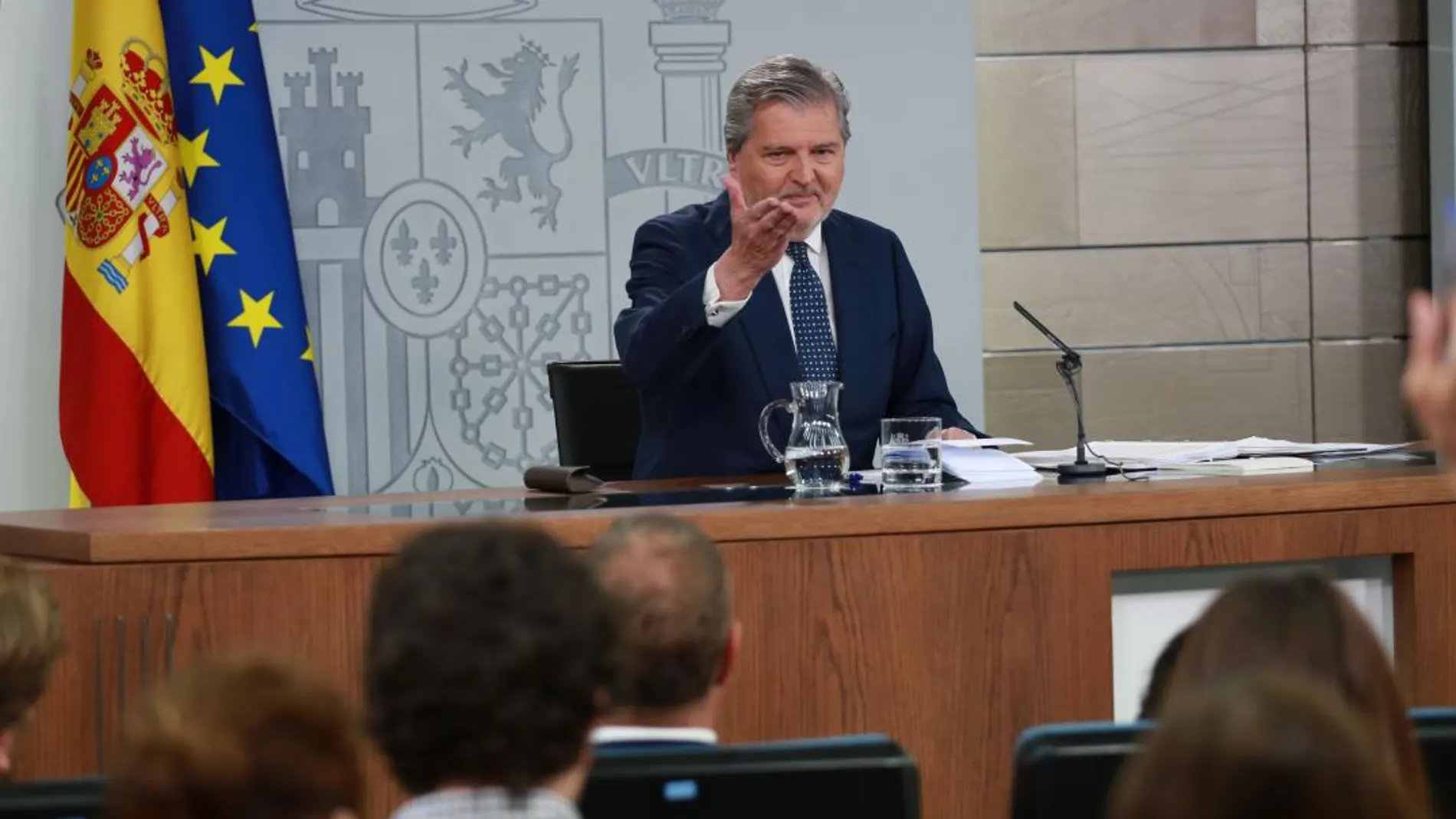 Íñigo Méndez de Vigo en la rueda de prensa del Consejo de Ministros/ César Pastrano