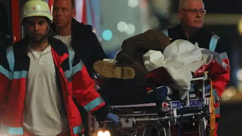 Uno de los heridos es trasladado al hospital