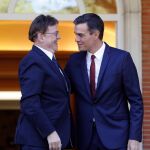 El presidente de la Generalitat valenciana, Ximo Puig, se reunió ayer en La Moncloa con el presidente del Gobierno, Pedro Sánchez, para abordar asuntos relativos a financiación, deuda e inversiones