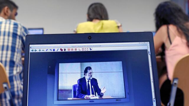 El ex presidente del Gobierno, Mariano Rajoy, durante su intervención en el juicio sobre el «caso Gürtel» en la Audiencia Nacional