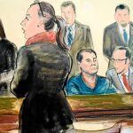Joaquín «El Chapo» Guzman escucha con ademán ensimismado a su defensora Michelle Gelernt (izquierda) en una sesión del juicio en un tribunal federal de Brooklyn