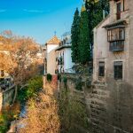 Vista de la calle Carrera del Darro, Granada