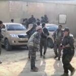Combatientes apoyados por la colación durante uno de los combates contra el Estado Islámico en Laqtah, al norte de Raqa