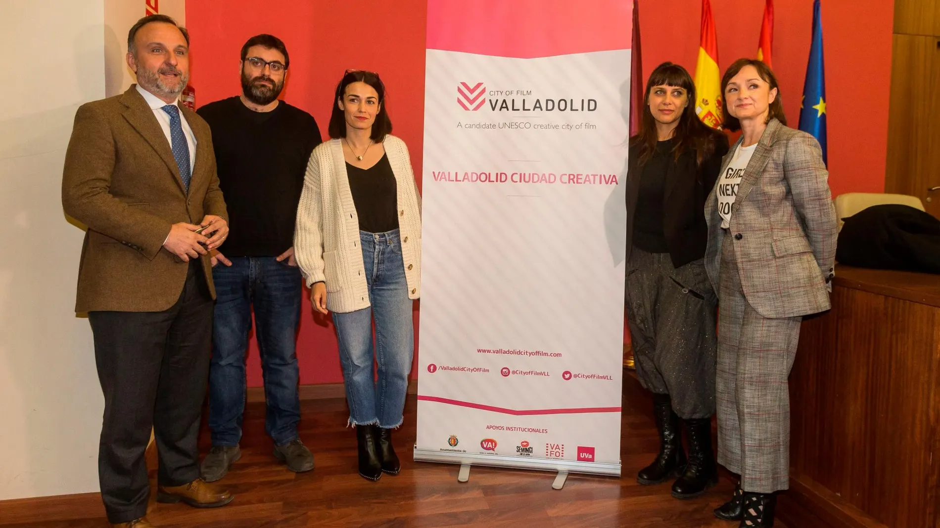 Juan Manuel Guimerans; Pedro del Río, Sara Rivero, María del Carmen Vaquero y Jelena Dragas, durante la presentación de la candidatura