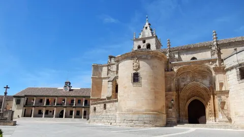 Exterior de la Iglesia de Torrelaguna