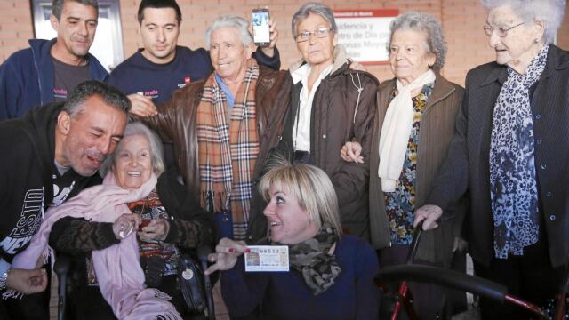 Algunos de los agraciados el año pasado con el gordo de la lotería