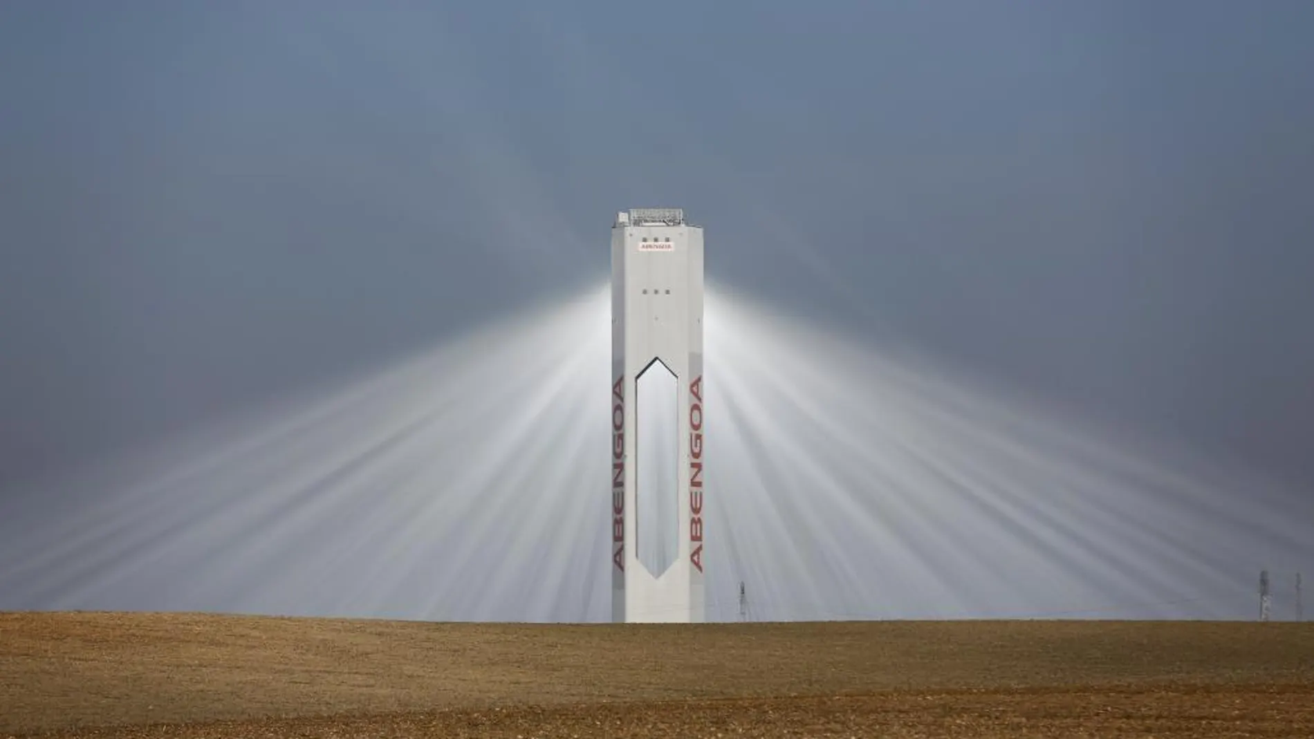 Abengoa aplazará 688 millones en pagos a sus proveedores