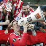 Fernando Torres celebró el título con la afición