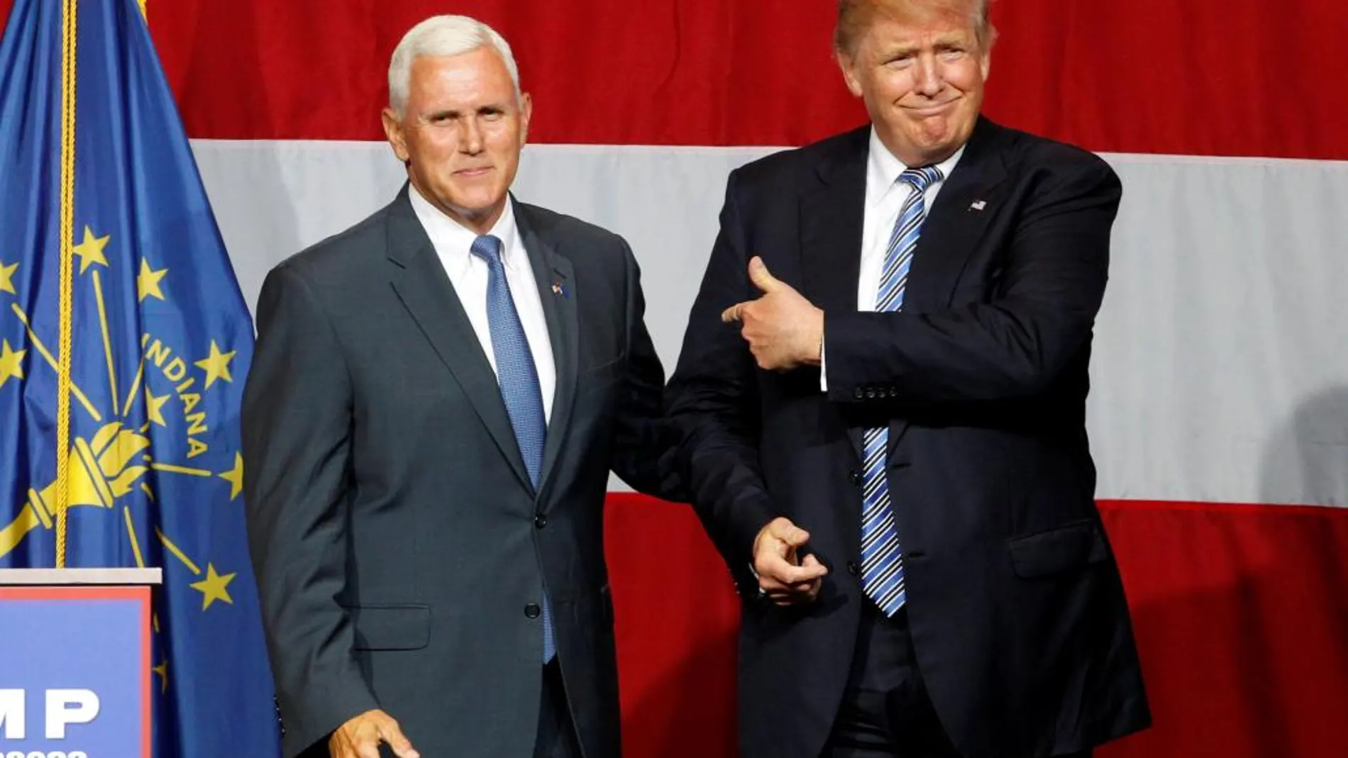 Donald Trump junto a Mike Pence, quien será su candidato a vicepresidente en las próximas elecciones.