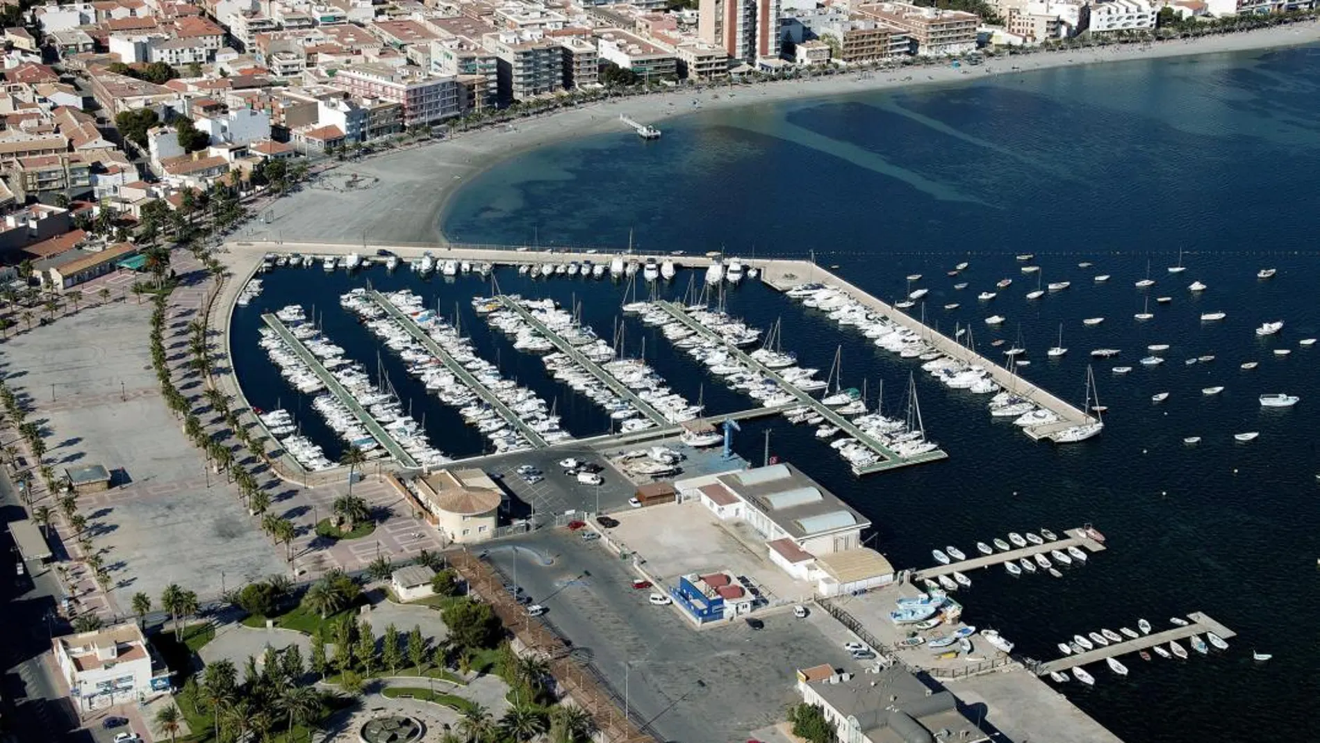 El puerto de Lo Pagán, en San Pedro del Pinatar, con motivo de la ampliación de la concesión de la infraestructura, pondrá en marcha medidas de gestión eficiente y sostenibilidad ambiental con el objetivo de contribuir a la recuperación del Mar Menor