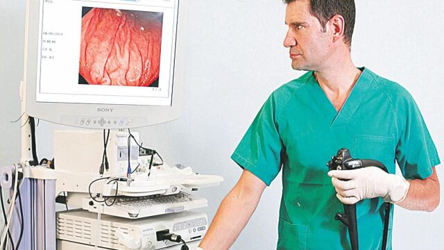 La nueva Unidad de Endoscopia Digestiva Avanzada, liderada por el doctor Rosón, es un referente nacional para el tratamientos de las patologías digestivas